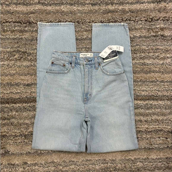 Abercrombie Curve Love Ultra High Rise 90’s Straight Jeans Sz 25L | Abercrombie - Picture 3 of 14